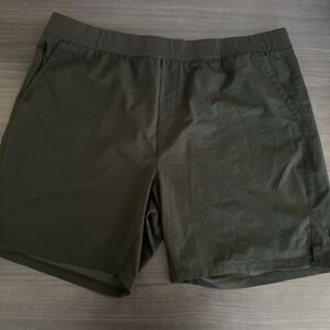 Public Rec All Day Every‎ Day Shorts Men's 44 Olive Green Stretch Activewear